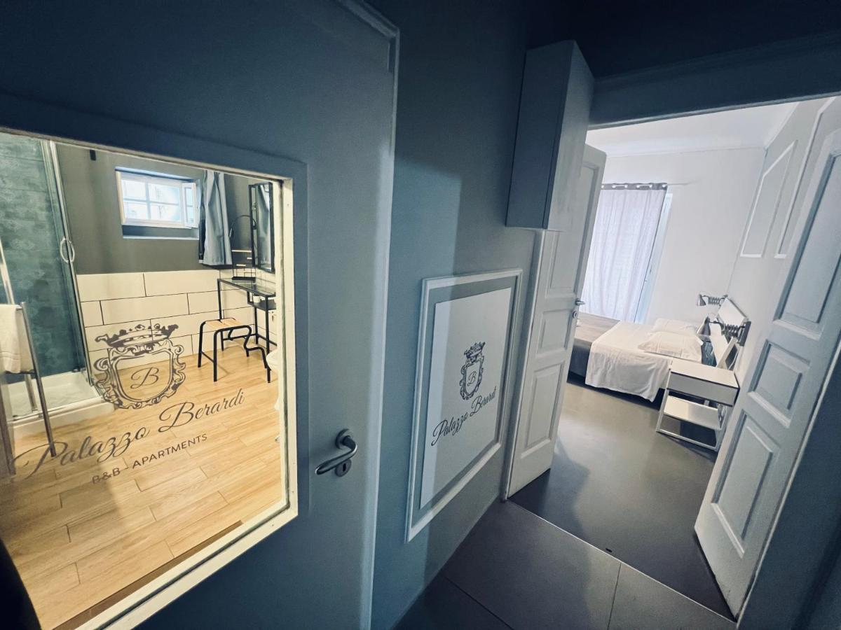 Bed and Breakfast Palazzo Berardi Таранто Экстерьер фото