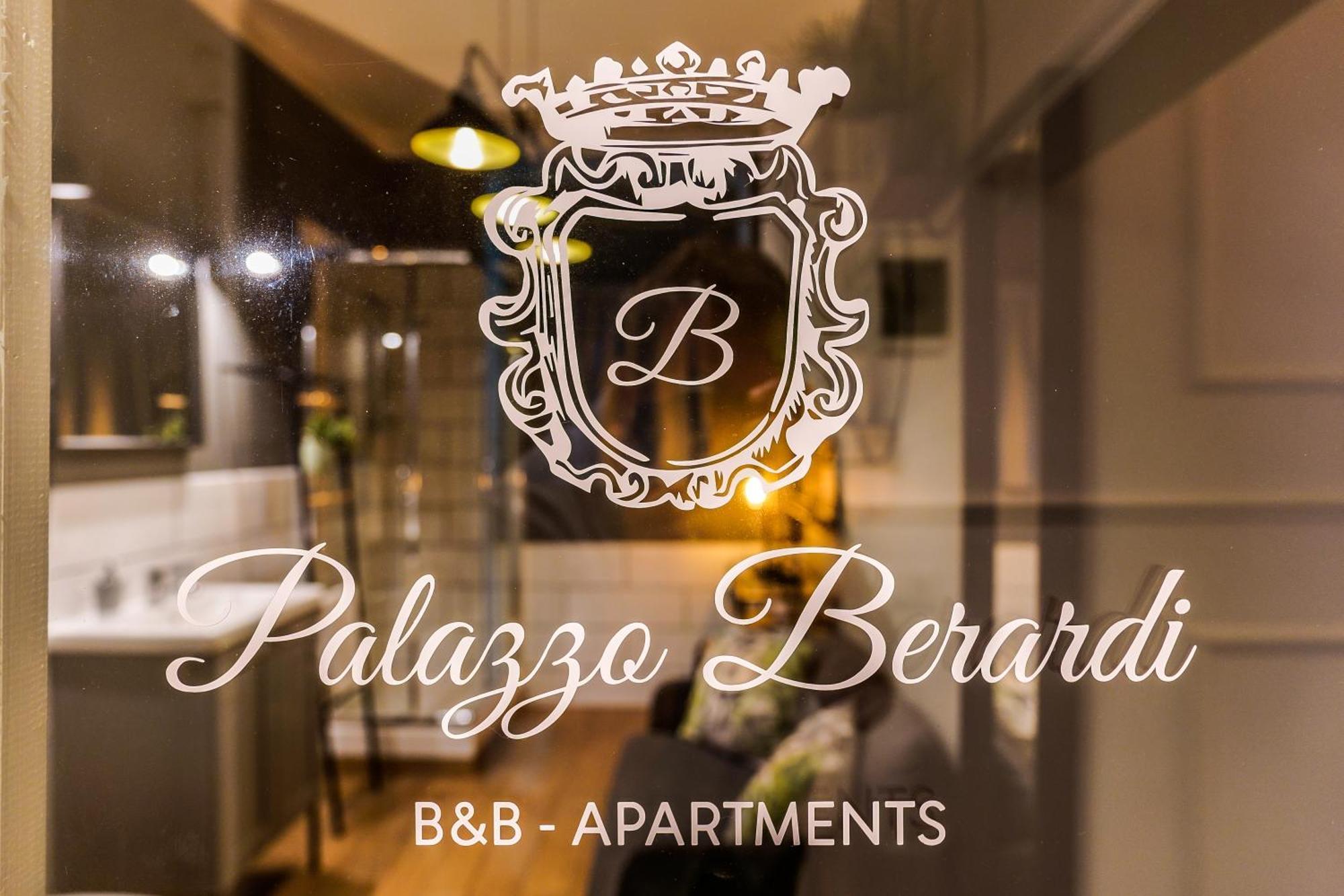 Bed and Breakfast Palazzo Berardi Таранто Экстерьер фото