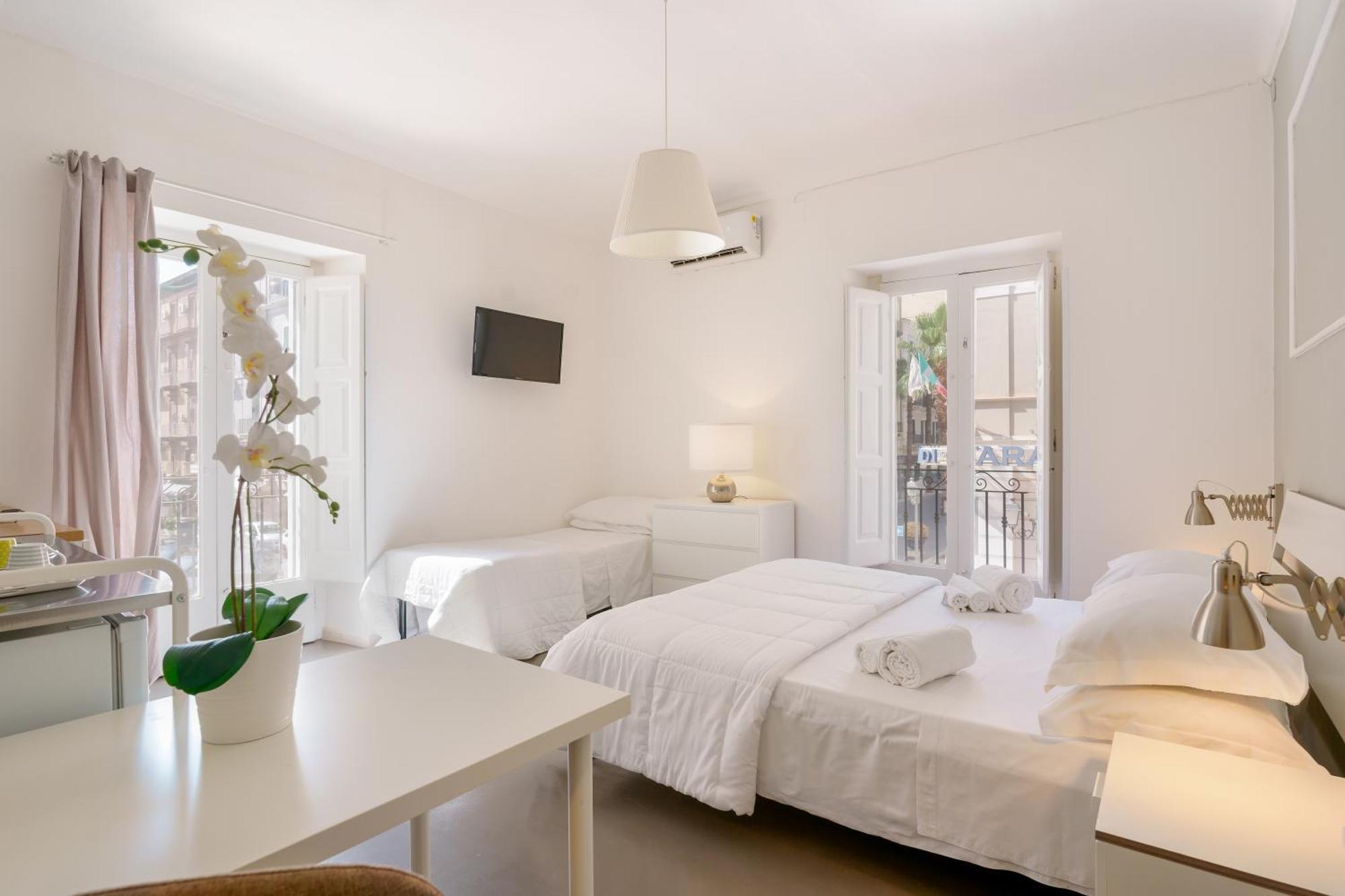 Bed and Breakfast Palazzo Berardi Таранто Экстерьер фото